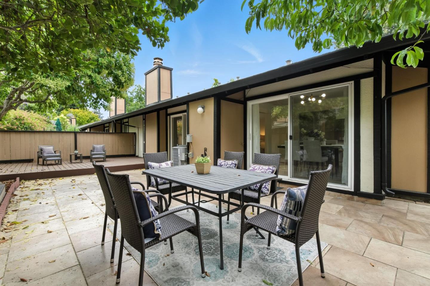 Detail Gallery Image 27 of 31 For 1180 Blackberry Ter, Sunnyvale,  CA 94087 - 2 Beds | 2 Baths