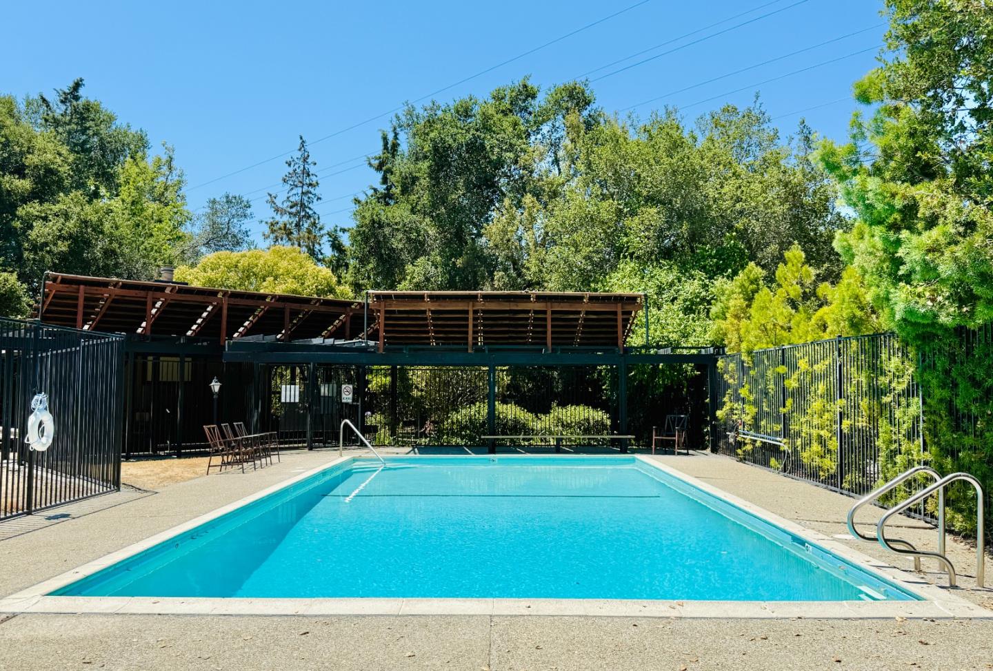 Detail Gallery Image 33 of 39 For 1180 Blackberry Ter, Sunnyvale,  CA 94087 - 2 Beds | 2 Baths