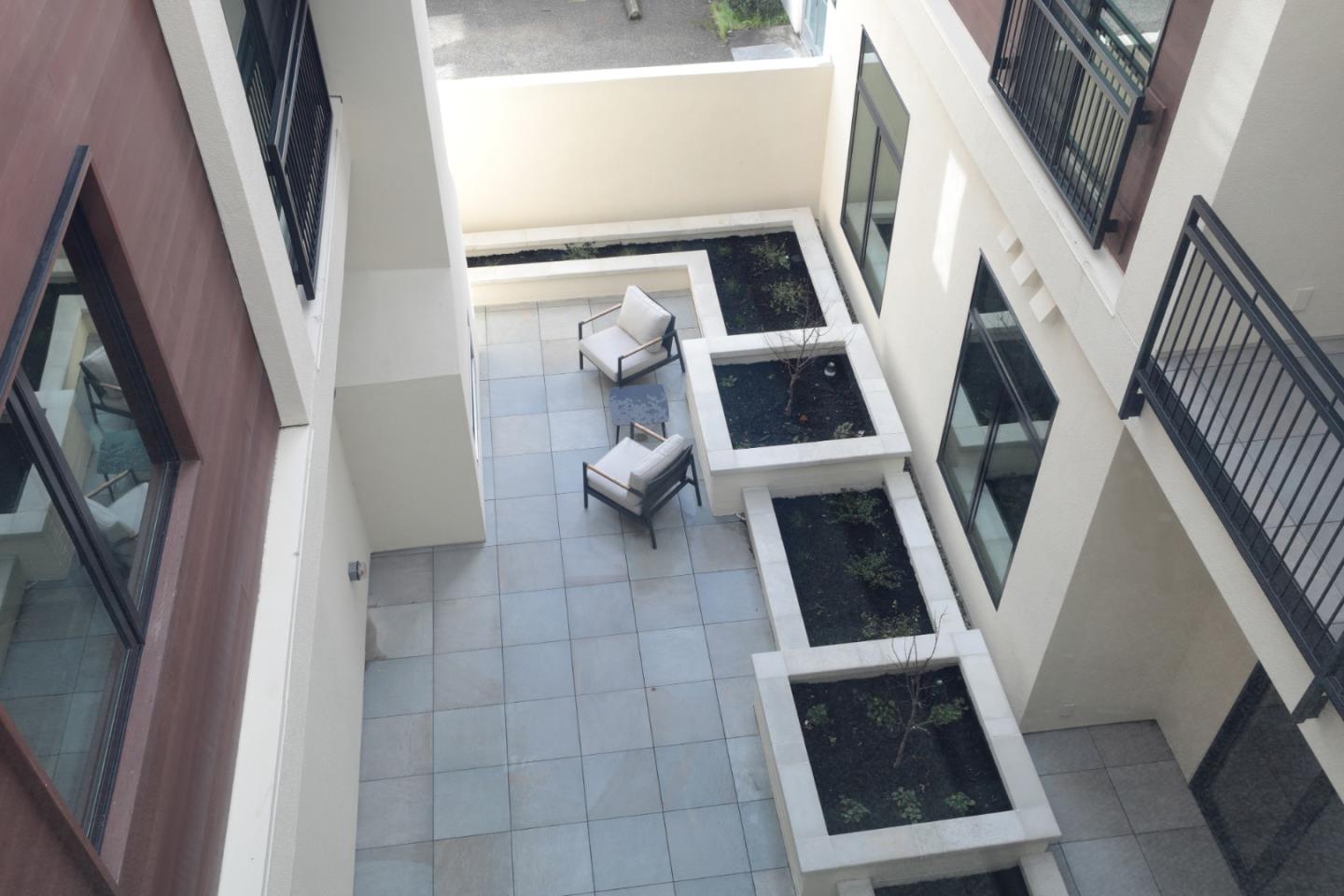 Detail Gallery Image 25 of 29 For 389 First St #31,  Los Altos,  CA 94022 - 2 Beds | 2/1 Baths