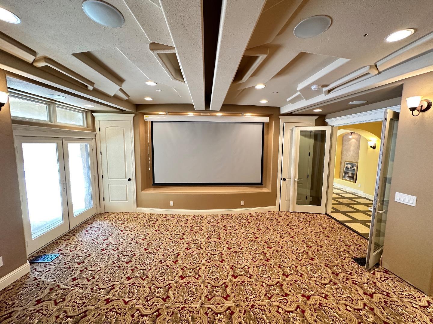 Detail Gallery Image 15 of 26 For 734 Bridle Ridge Ct, Fairfield,  CA 94534 - 5 Beds | 6 Baths