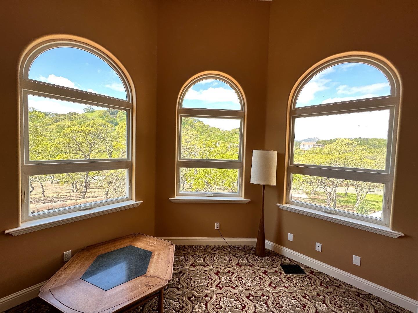 Detail Gallery Image 17 of 26 For 734 Bridle Ridge Ct, Fairfield,  CA 94534 - 5 Beds | 6 Baths