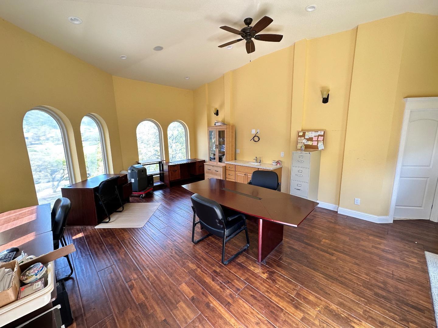 Detail Gallery Image 23 of 26 For 734 Bridle Ridge Ct, Fairfield,  CA 94534 - 5 Beds | 6 Baths