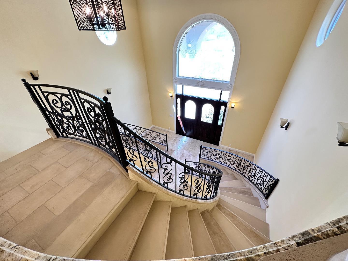 Detail Gallery Image 6 of 26 For 734 Bridle Ridge Ct, Fairfield,  CA 94534 - 5 Beds | 6 Baths