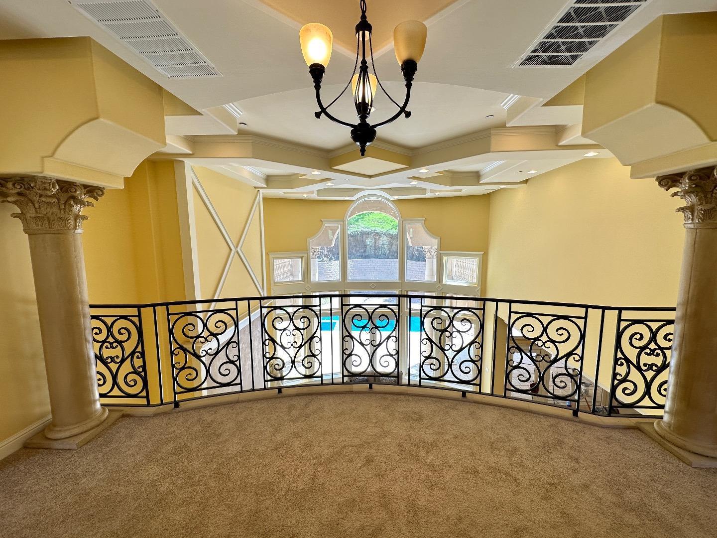 Detail Gallery Image 8 of 26 For 734 Bridle Ridge Ct, Fairfield,  CA 94534 - 5 Beds | 6 Baths