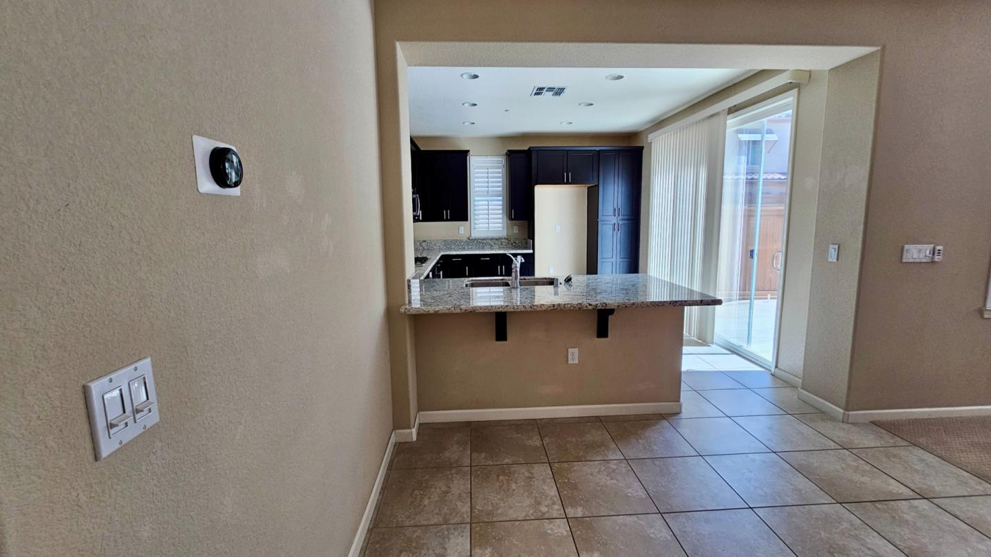 Detail Gallery Image 12 of 17 For 357 Cortona Way, Brentwood,  CA 94513 - 3 Beds | 2/1 Baths