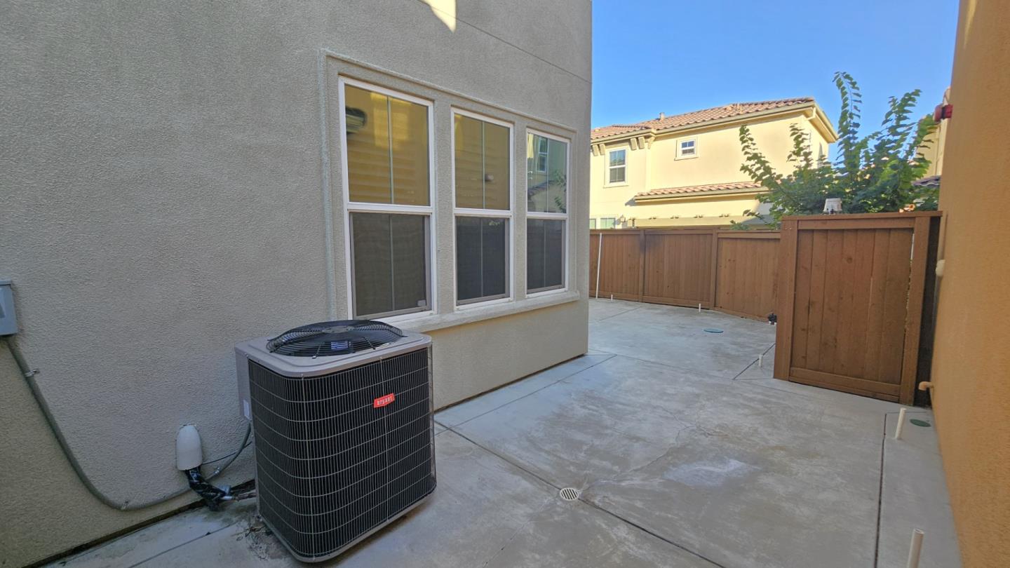 Detail Gallery Image 27 of 30 For 357 Cortona Way, Brentwood,  CA 94513 - 3 Beds | 2/1 Baths