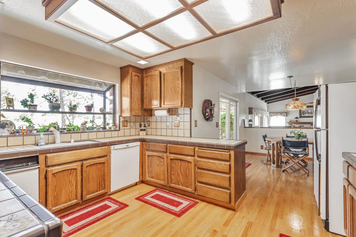 Detail Gallery Image 10 of 37 For 13170 Chaparral Rd, Morgan Hill,  CA 95037 - 4 Beds | 2/1 Baths