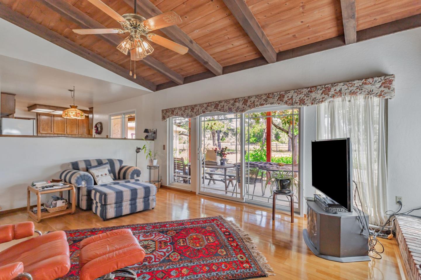 Detail Gallery Image 13 of 37 For 13170 Chaparral Rd, Morgan Hill,  CA 95037 - 4 Beds | 2/1 Baths
