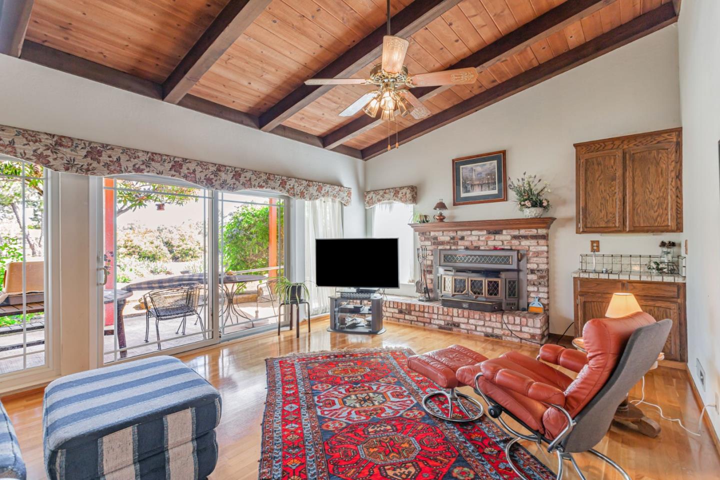 Detail Gallery Image 14 of 37 For 13170 Chaparral Rd, Morgan Hill,  CA 95037 - 4 Beds | 2/1 Baths
