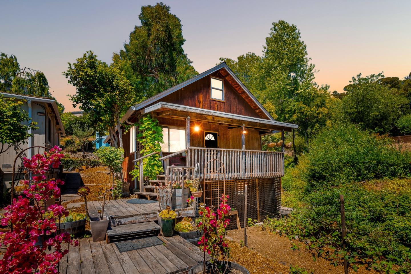 Detail Gallery Image 2 of 67 For 1284 Amesti Rd, Corralitos,  CA 95076 - 3 Beds | 2/1 Baths