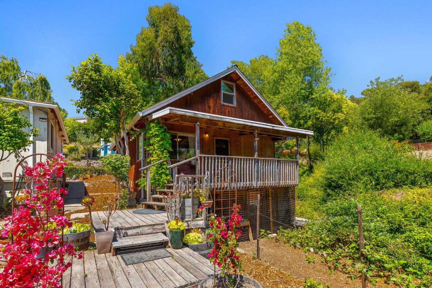 Detail Gallery Image 23 of 67 For 1284 Amesti Rd, Corralitos,  CA 95076 - 3 Beds | 2/1 Baths