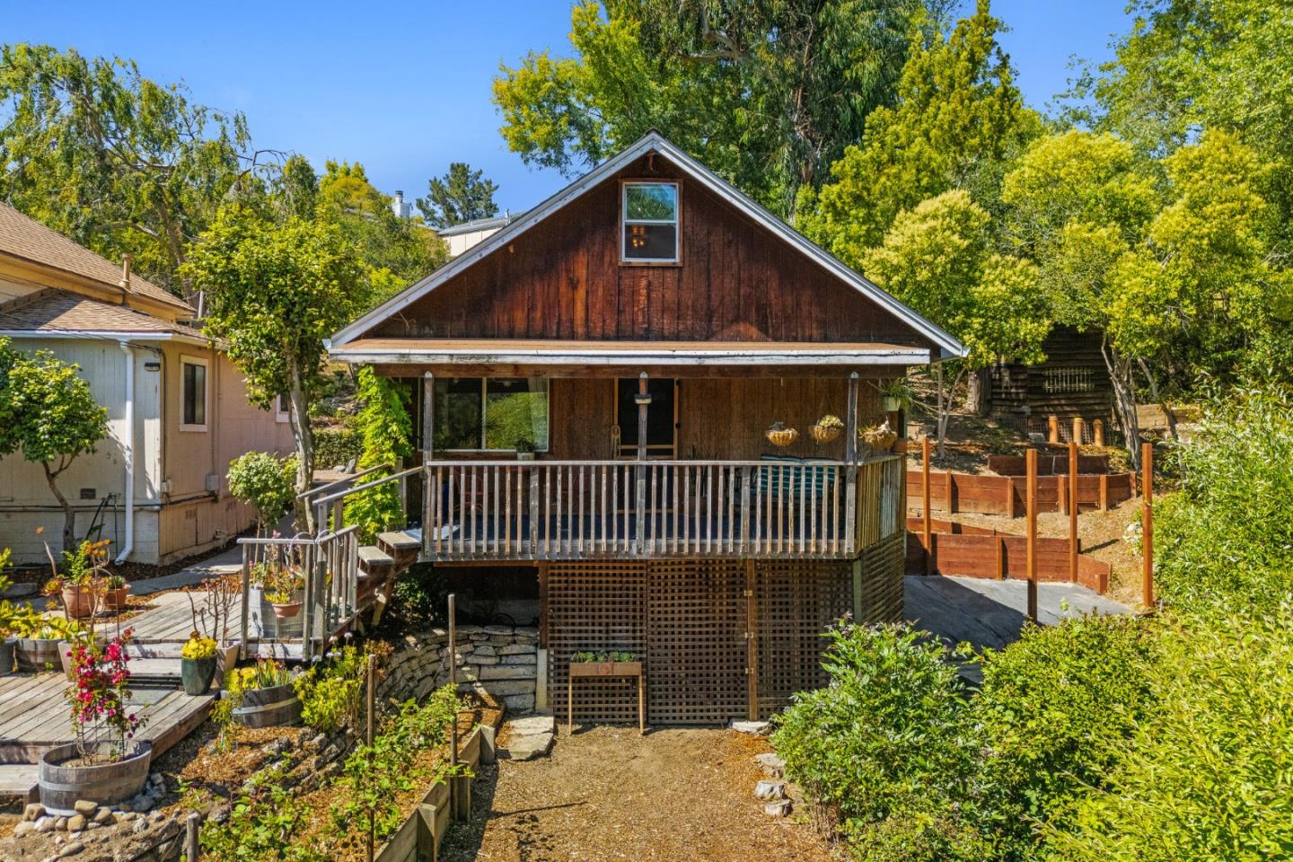 Detail Gallery Image 4 of 67 For 1284 Amesti Rd, Corralitos,  CA 95076 - 3 Beds | 2/1 Baths