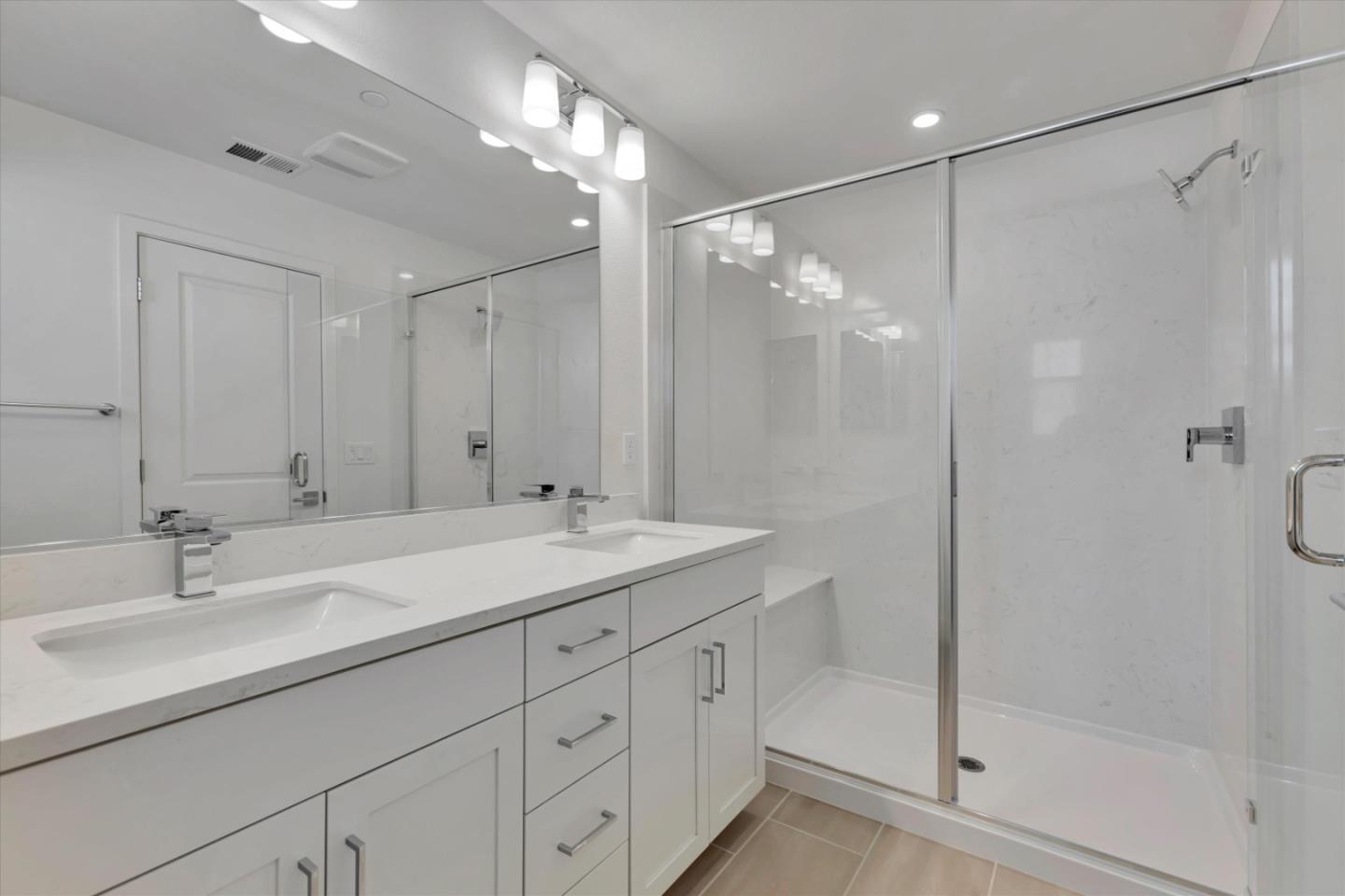 Detail Gallery Image 11 of 13 For 2739 Oak Rd, Walnut Creek,  CA 94597 - 3 Beds | 3/1 Baths
