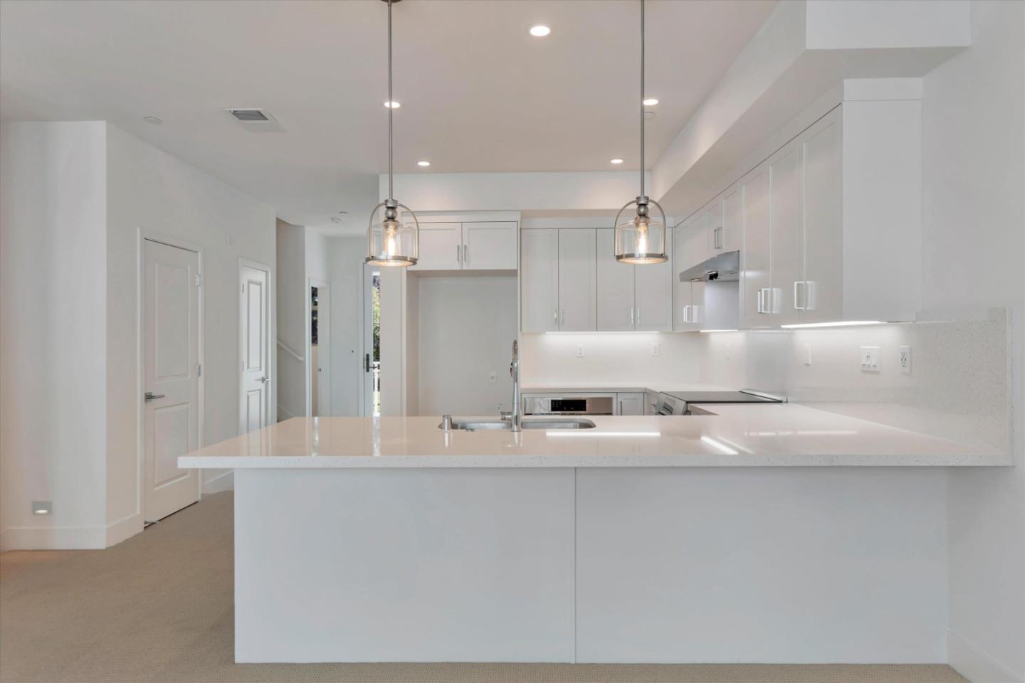 Detail Gallery Image 2 of 13 For 2739 Oak Rd, Walnut Creek,  CA 94597 - 3 Beds | 3/1 Baths