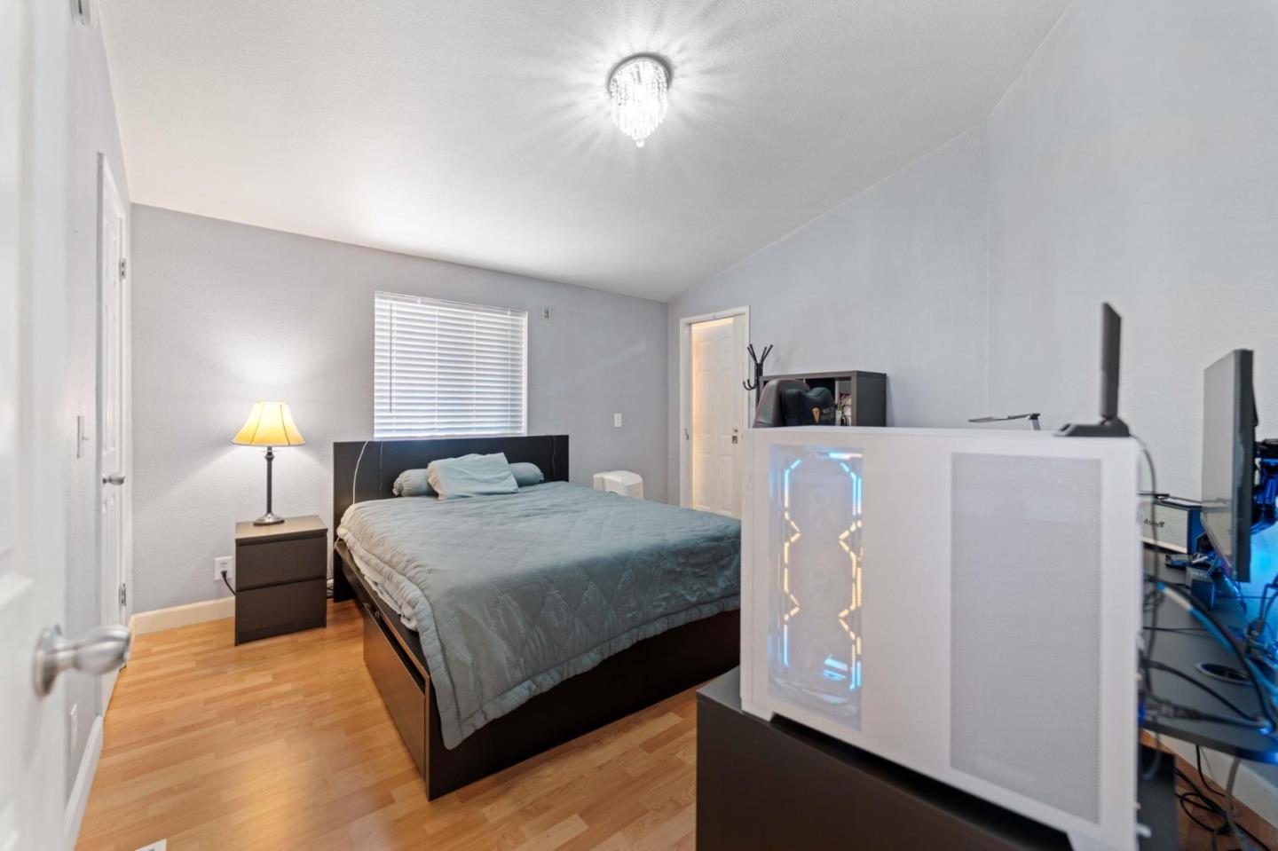 Detail Gallery Image 18 of 32 For 270 El Bosque Dr #270,  San Jose,  CA 95134 - 3 Beds | 2 Baths