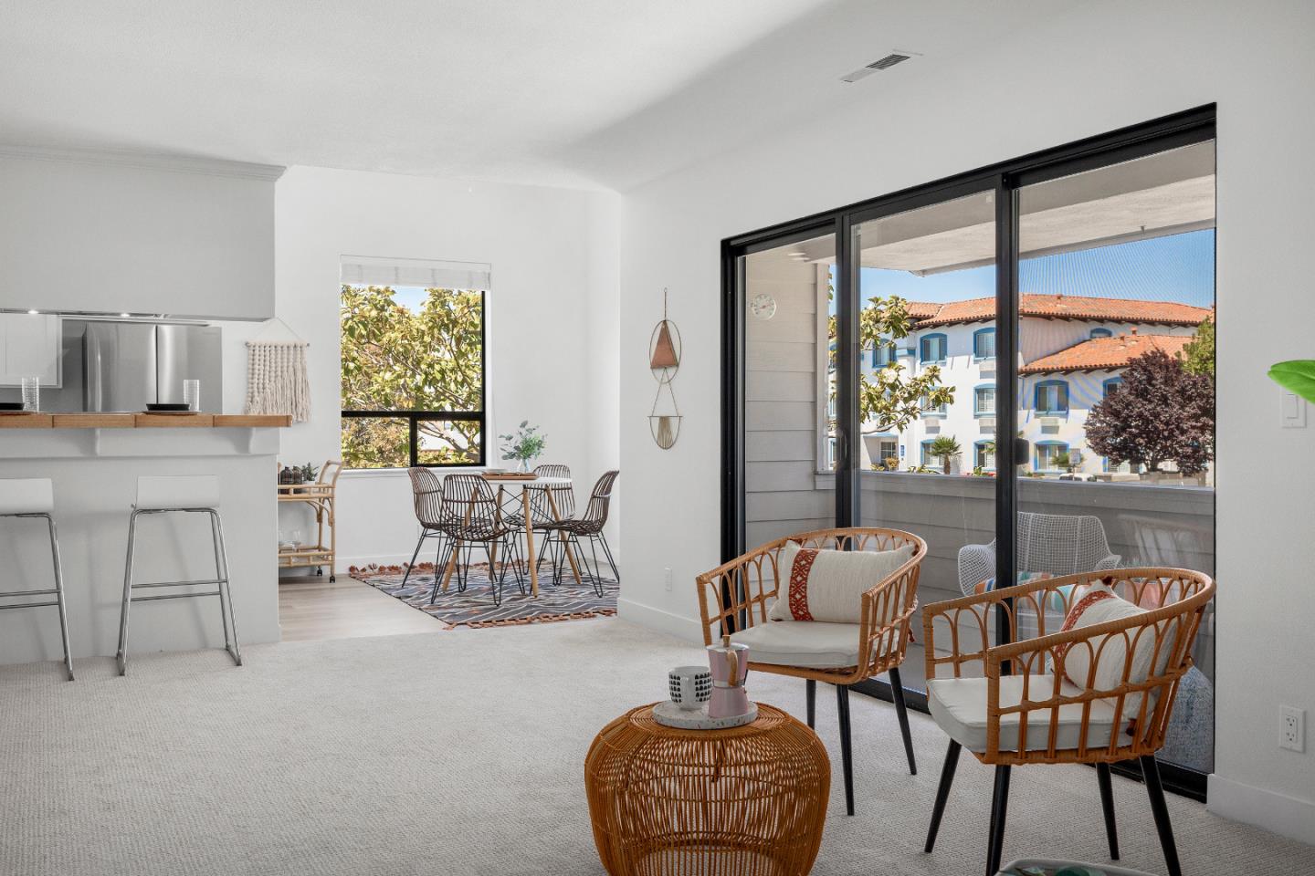 Detail Gallery Image 6 of 31 For 3900 Alameda Ave #C,  Capitola,  CA 95010 - 2 Beds | 2 Baths
