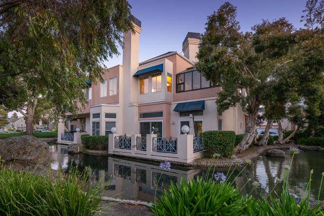 Detail Gallery Image 15 of 32 For 808 Lakeshore Dr, Redwood Shores,  CA 94065 - 2 Beds | 2 Baths