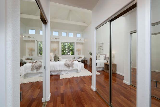 Detail Gallery Image 18 of 32 For 808 Lakeshore Dr, Redwood Shores,  CA 94065 - 2 Beds | 2 Baths