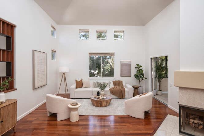 Detail Gallery Image 4 of 32 For 808 Lakeshore Dr, Redwood Shores,  CA 94065 - 2 Beds | 2 Baths