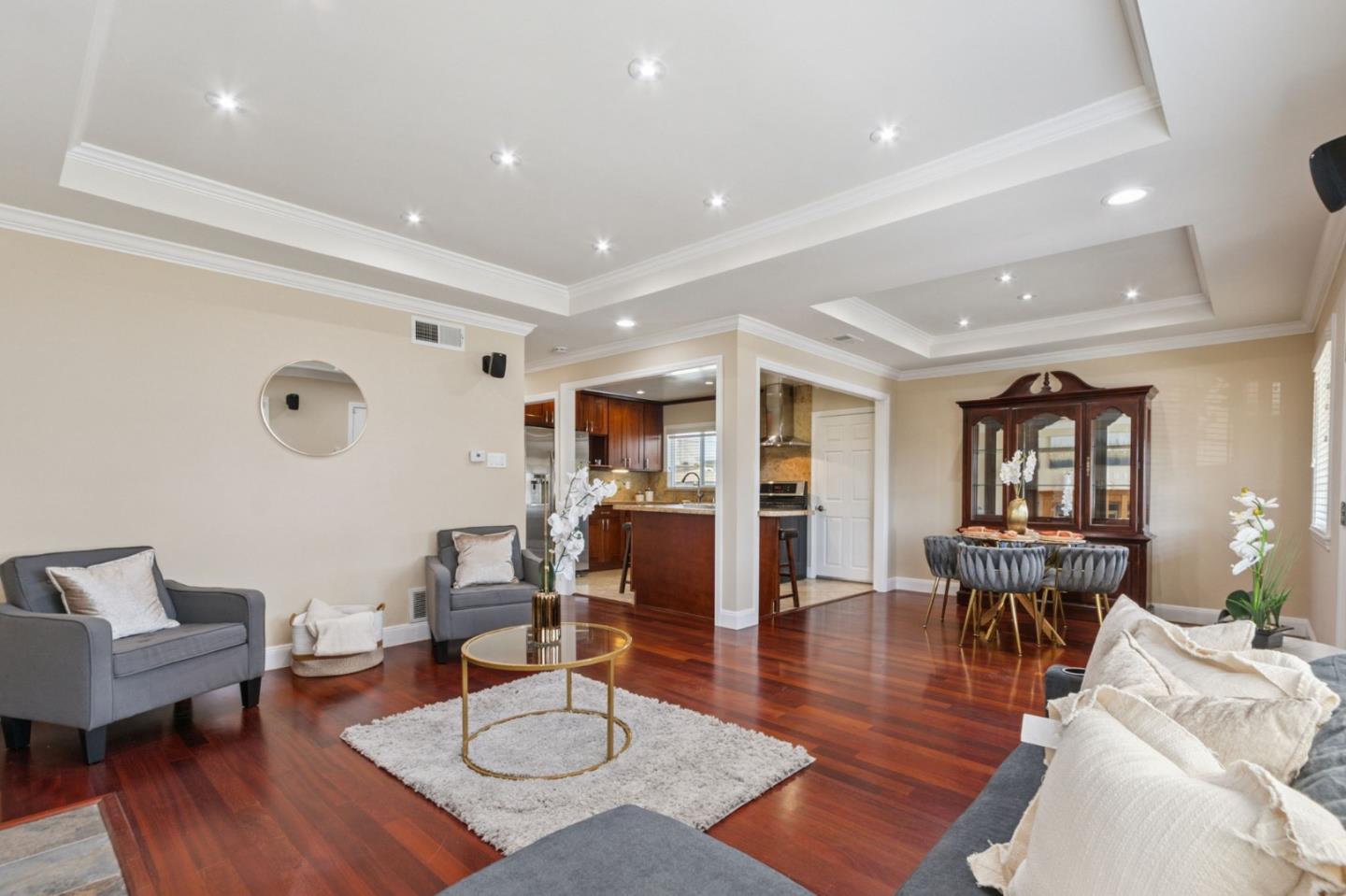 Detail Gallery Image 8 of 22 For 1662 Washington St, San Mateo,  CA 94403 - 3 Beds | 2 Baths