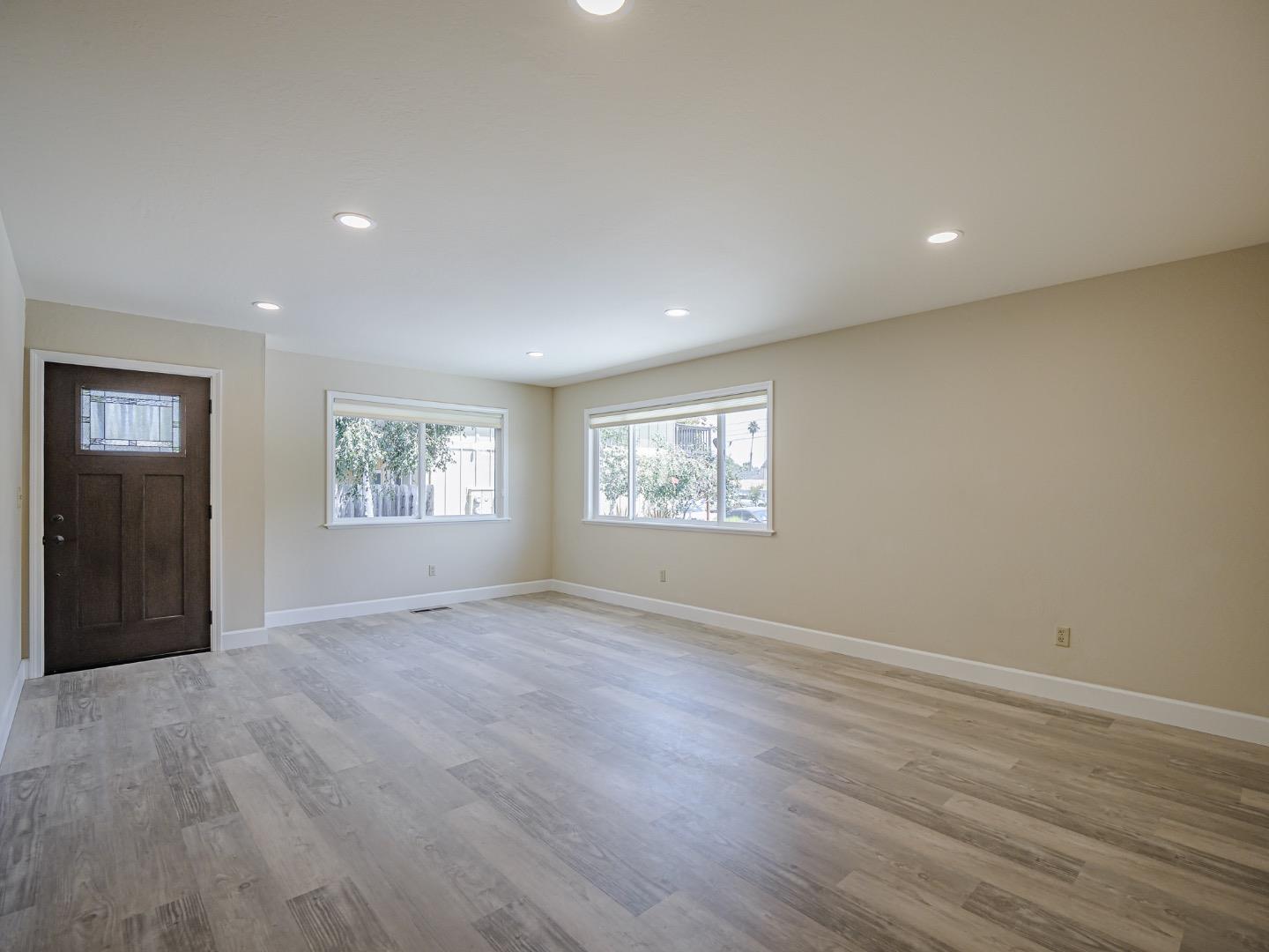 Detail Gallery Image 11 of 61 For 1221 Broadway, Santa Cruz,  CA 95062 - – Beds | – Baths