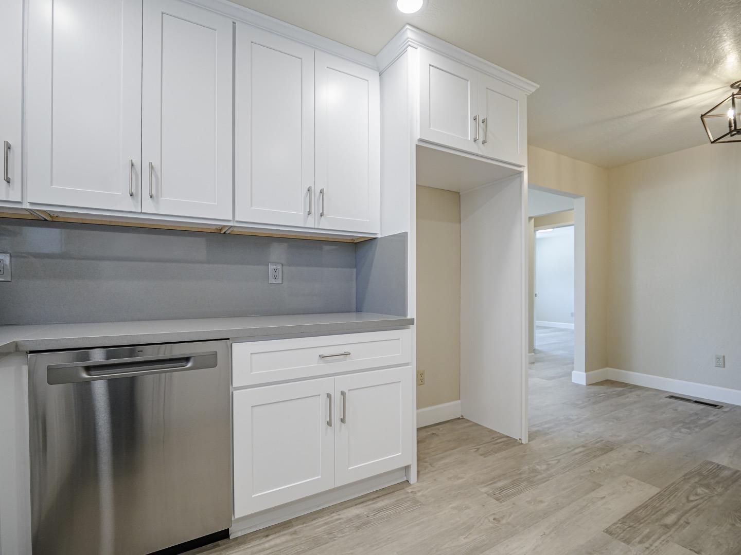 Detail Gallery Image 15 of 61 For 1221 Broadway, Santa Cruz,  CA 95062 - – Beds | – Baths