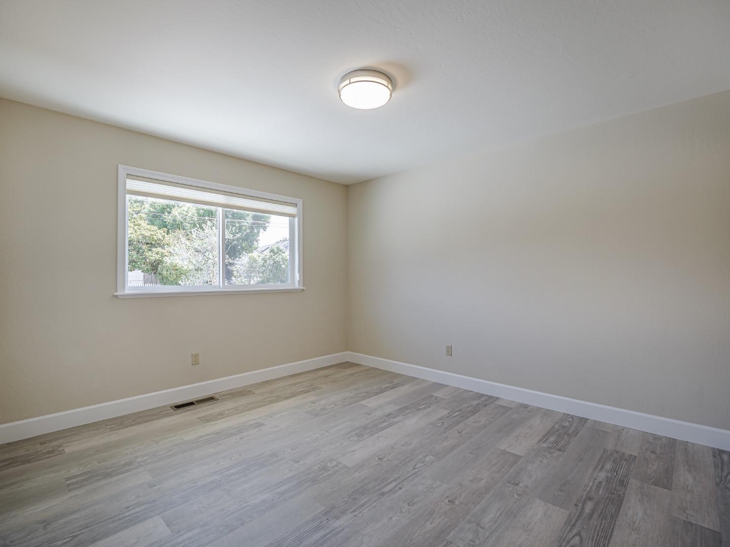 Detail Gallery Image 24 of 61 For 1221 Broadway, Santa Cruz,  CA 95062 - – Beds | – Baths