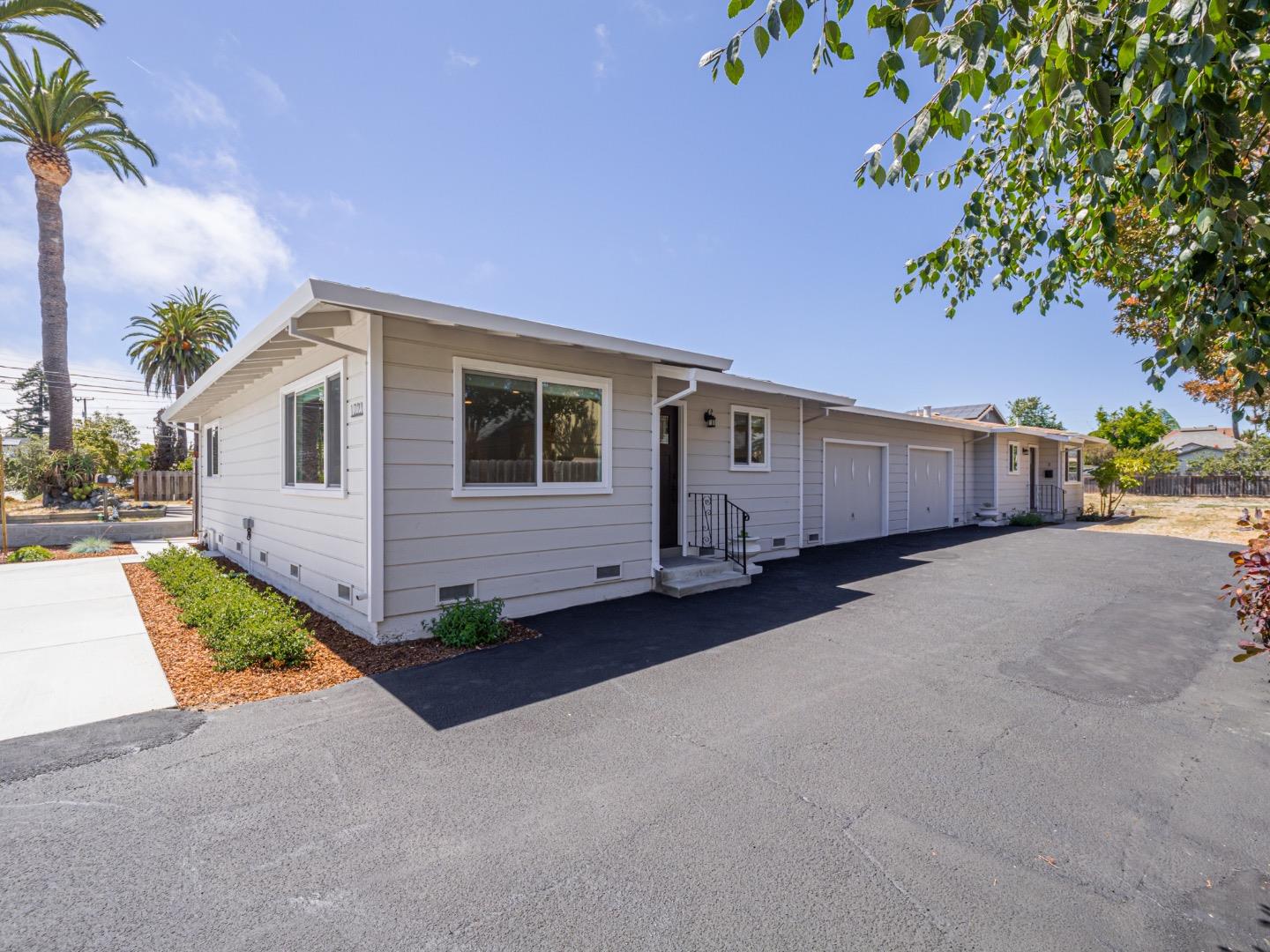 Detail Gallery Image 3 of 61 For 1221 Broadway, Santa Cruz,  CA 95062 - – Beds | – Baths