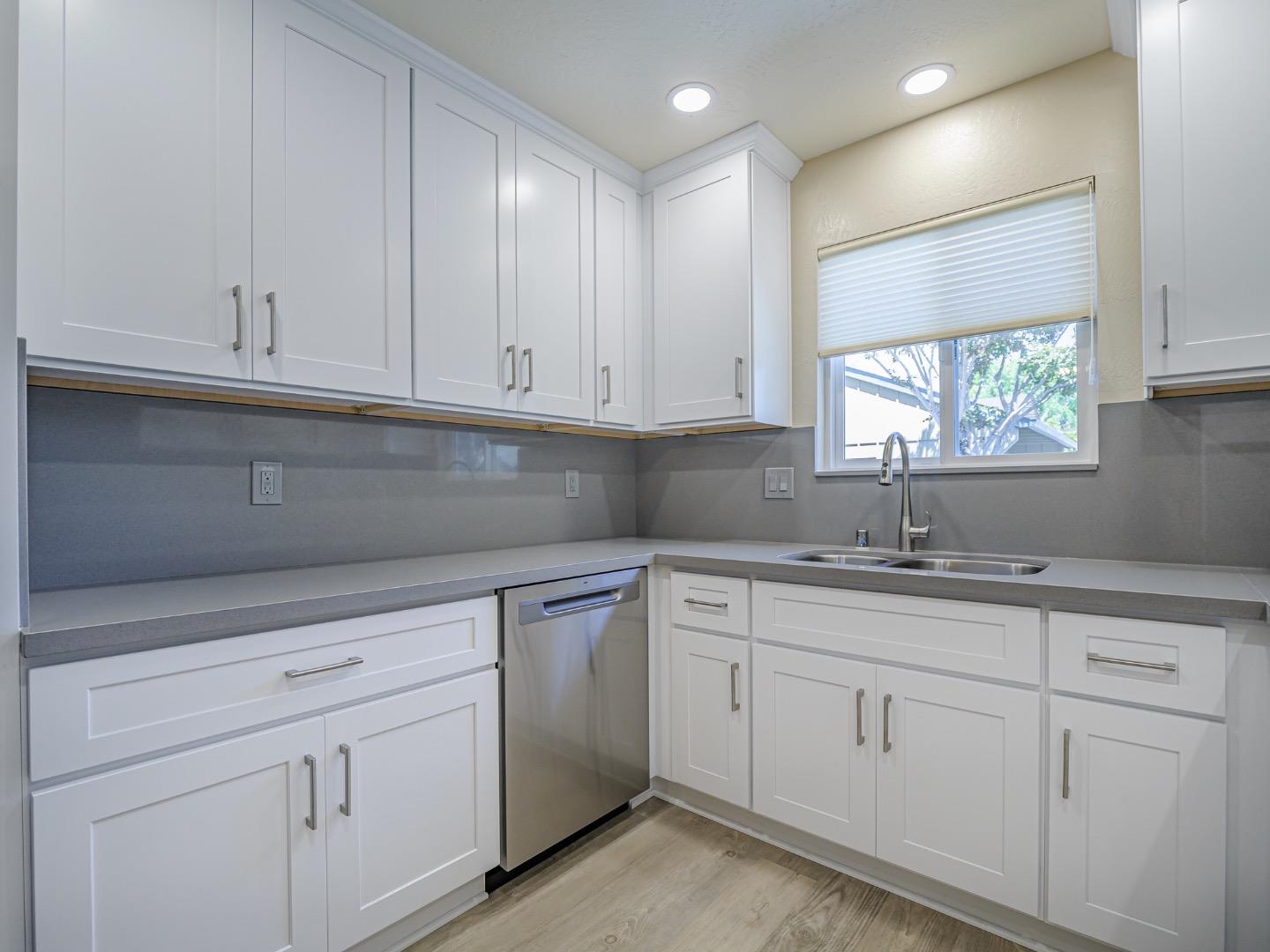 Detail Gallery Image 41 of 61 For 1221 Broadway, Santa Cruz,  CA 95062 - – Beds | – Baths