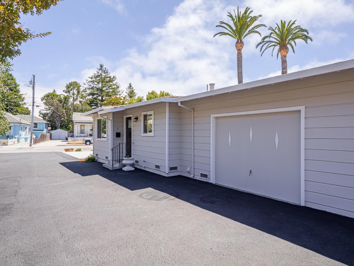 Detail Gallery Image 9 of 61 For 1221 Broadway, Santa Cruz,  CA 95062 - – Beds | – Baths