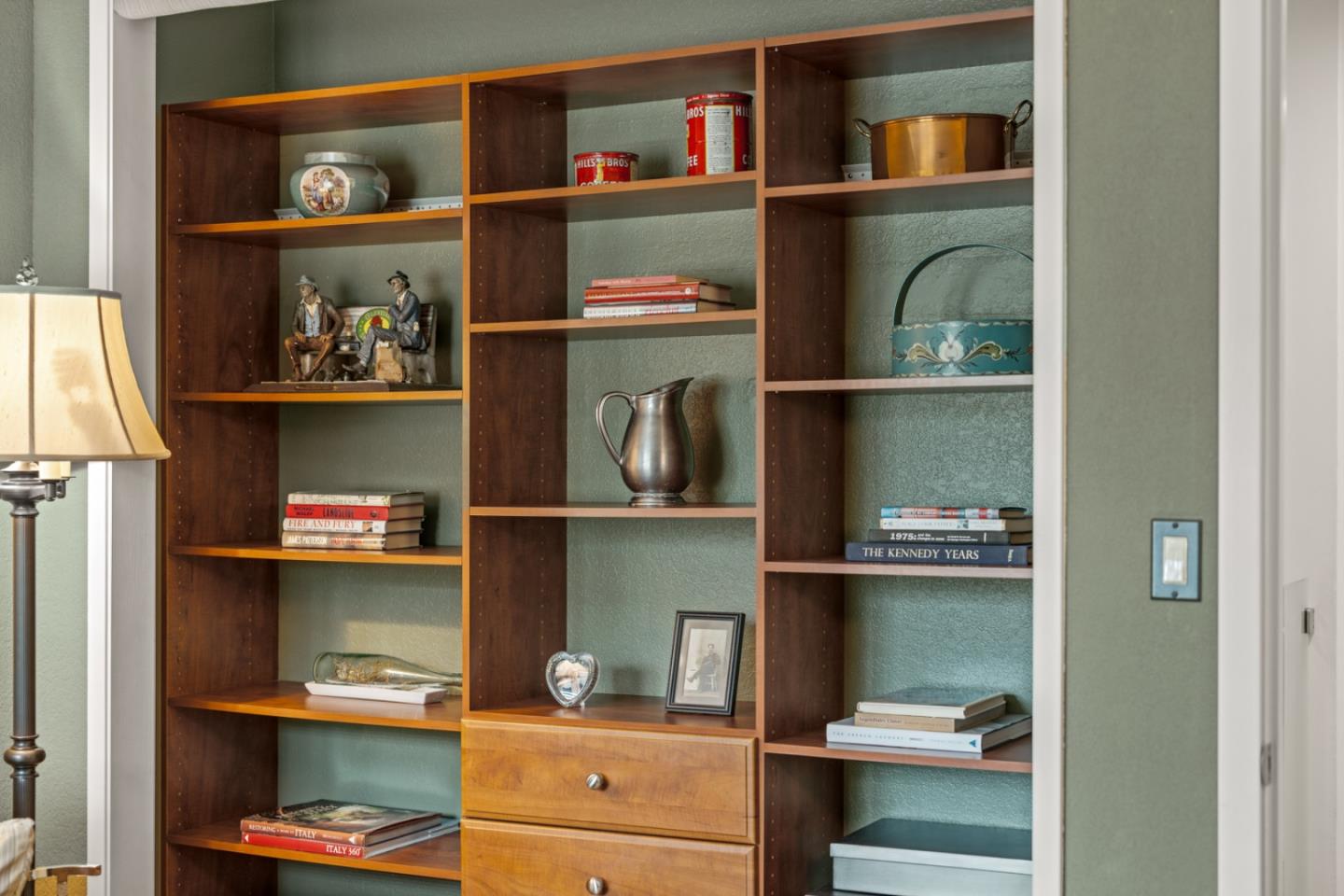 Detail Gallery Image 33 of 42 For 1007 Brentwood Ct, Pacific Grove,  CA 93950 - 3 Beds | 2/1 Baths
