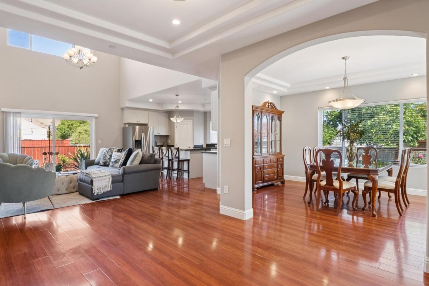 Detail Gallery Image 5 of 41 For 29356 Taylor Ave, Hayward,  CA 94544 - 4 Beds | 3/1 Baths