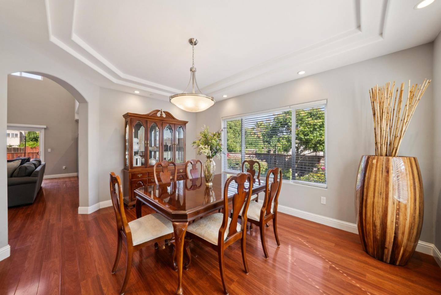 Detail Gallery Image 8 of 41 For 29356 Taylor Ave, Hayward,  CA 94544 - 4 Beds | 3/1 Baths