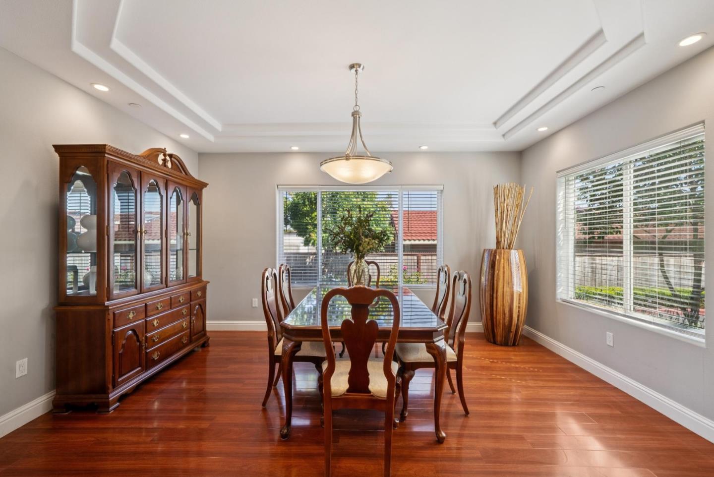 Detail Gallery Image 9 of 41 For 29356 Taylor Ave, Hayward,  CA 94544 - 4 Beds | 3/1 Baths