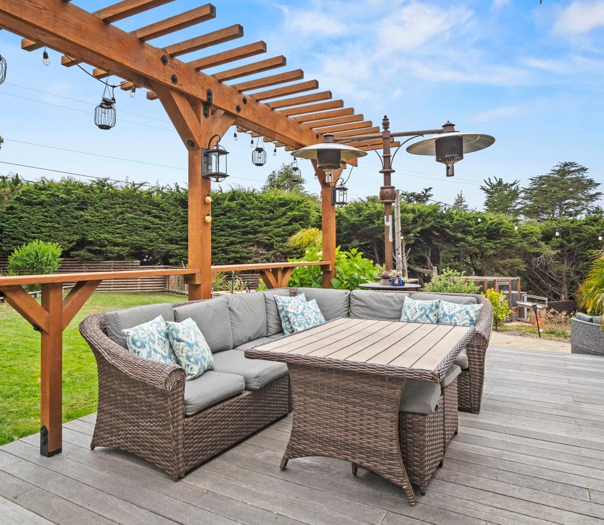 Detail Gallery Image 26 of 30 For 25750 Rio Vista Dr, Carmel,  CA 93923 - 4 Beds | 3 Baths