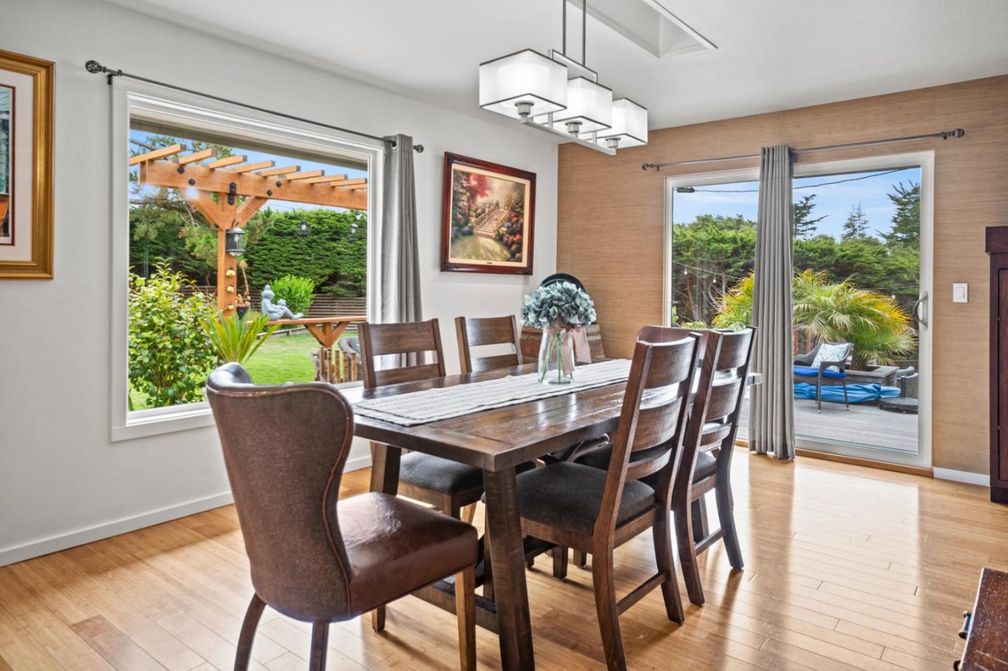 Detail Gallery Image 9 of 30 For 25750 Rio Vista Dr, Carmel,  CA 93923 - 4 Beds | 3 Baths