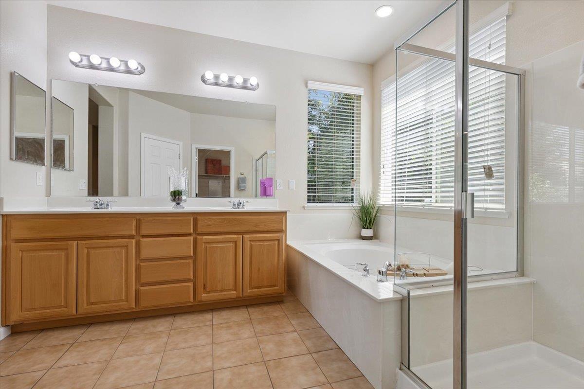 Detail Gallery Image 28 of 48 For 457 Monte Oro St, Manteca,  CA 95337 - 3 Beds | 2 Baths