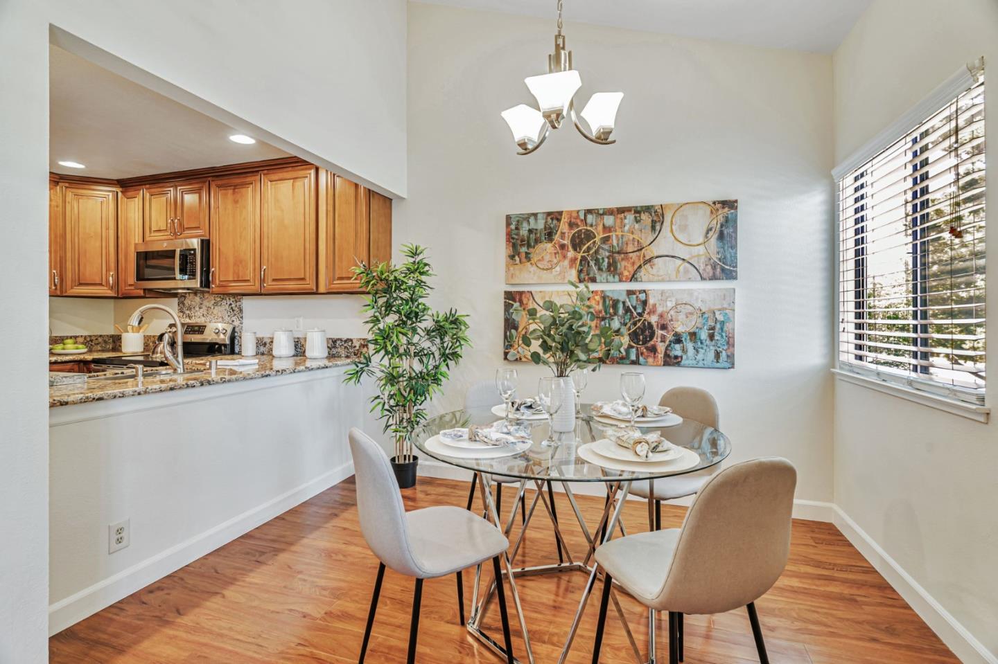 Detail Gallery Image 18 of 39 For 4020 Williams Rd #8,  San Jose,  CA 95117 - 2 Beds | 2 Baths