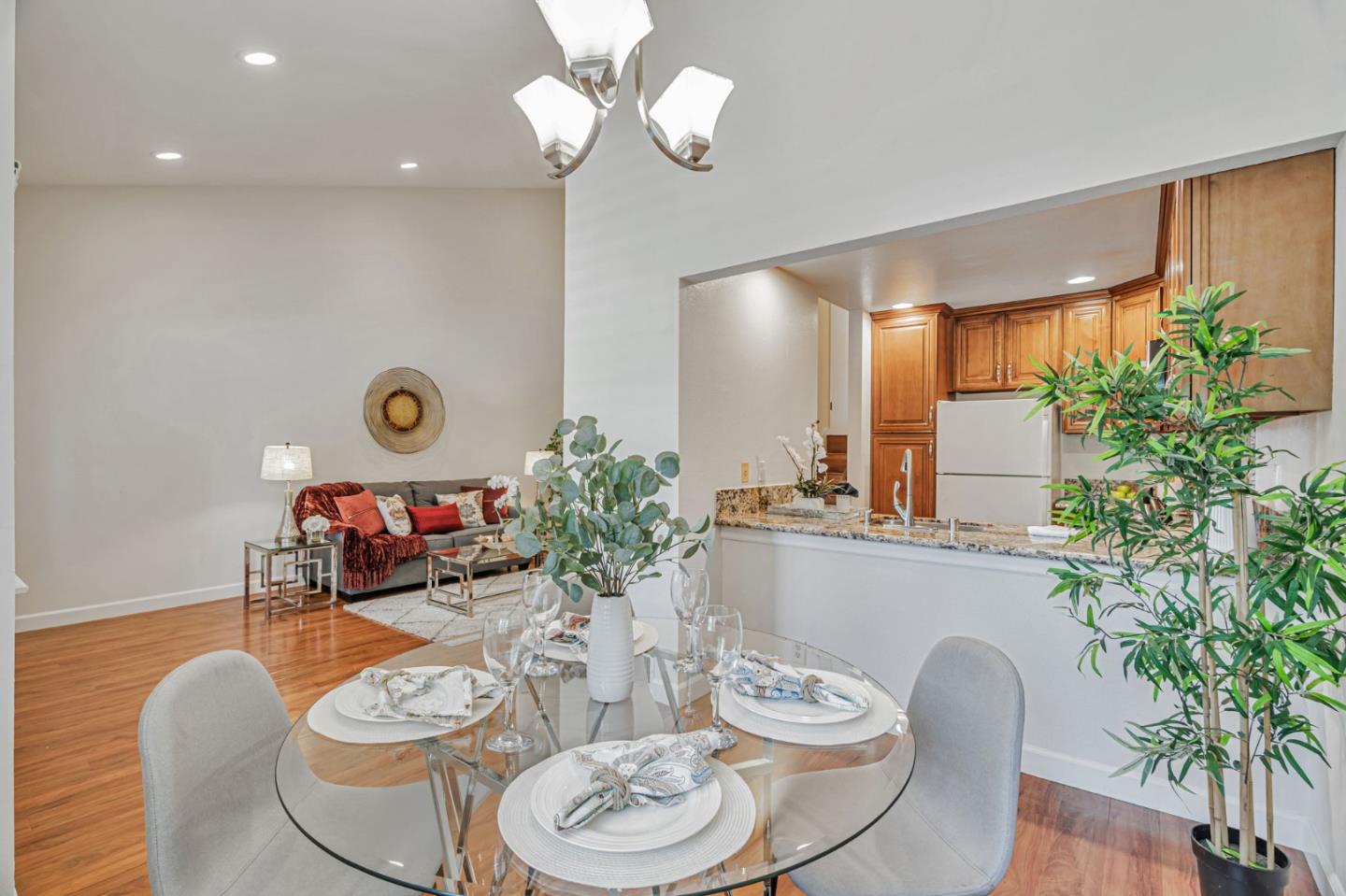 Detail Gallery Image 20 of 39 For 4020 Williams Rd #8,  San Jose,  CA 95117 - 2 Beds | 2 Baths