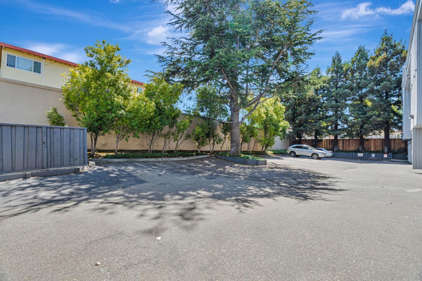 Detail Gallery Image 39 of 39 For 4020 Williams Rd #8,  San Jose,  CA 95117 - 2 Beds | 2 Baths