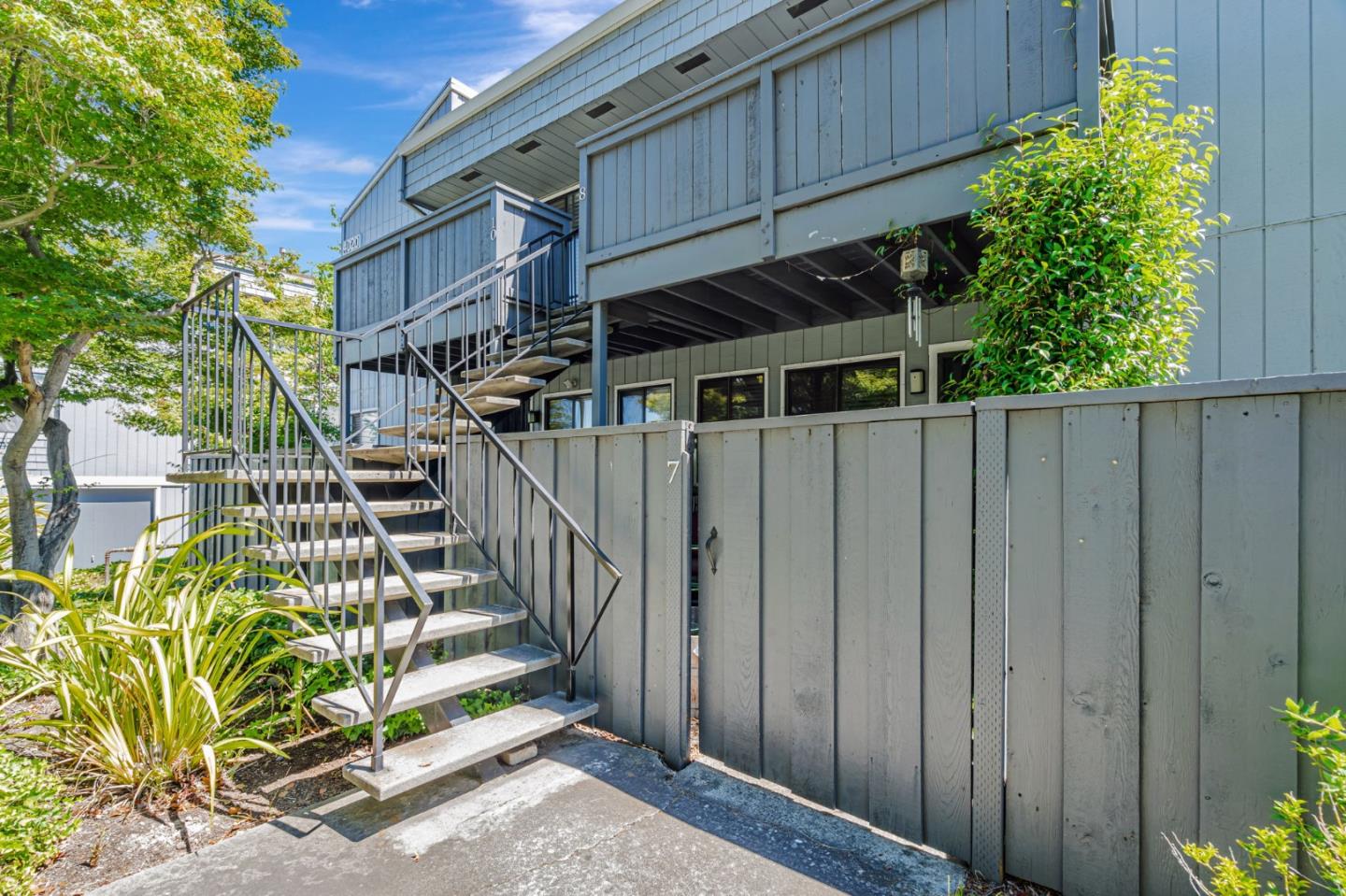 Detail Gallery Image 5 of 39 For 4020 Williams Rd #8,  San Jose,  CA 95117 - 2 Beds | 2 Baths