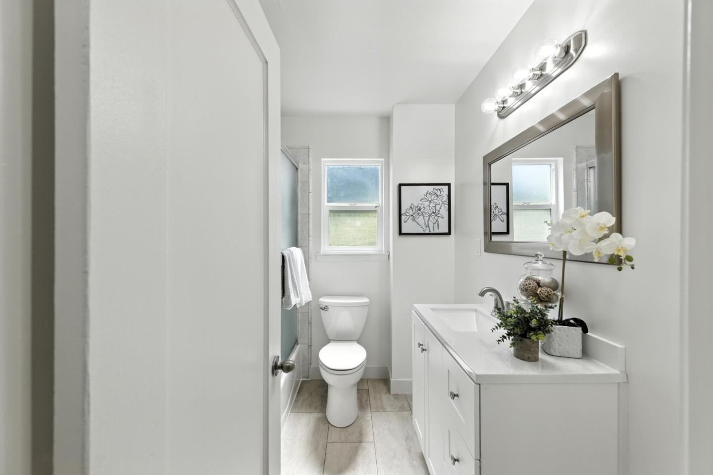 Detail Gallery Image 13 of 23 For 6 Clinton Ct, Redwood City,  CA 94061 - 2 Beds | 1 Baths