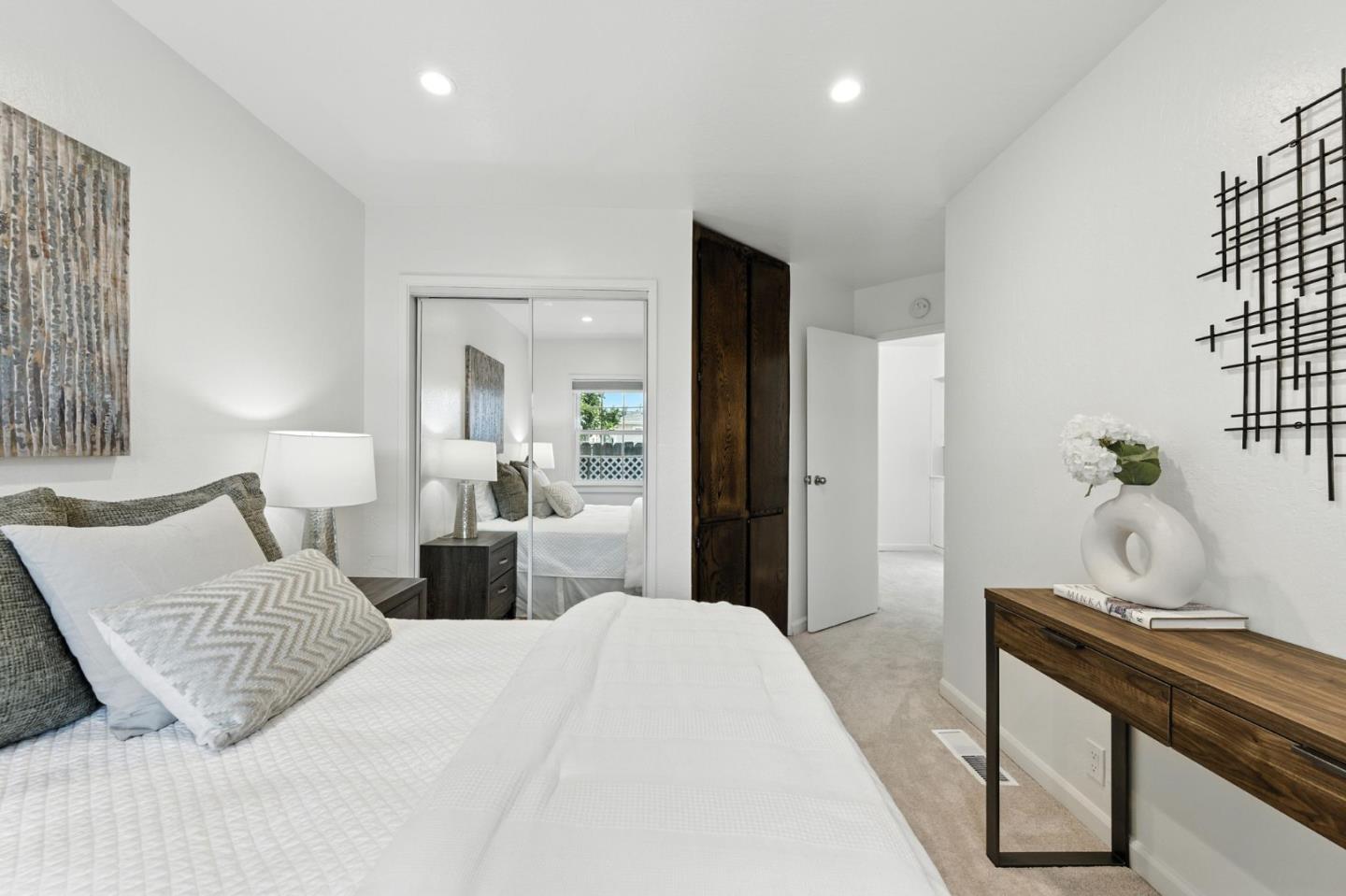 Detail Gallery Image 19 of 23 For 6 Clinton Ct, Redwood City,  CA 94061 - 2 Beds | 1 Baths