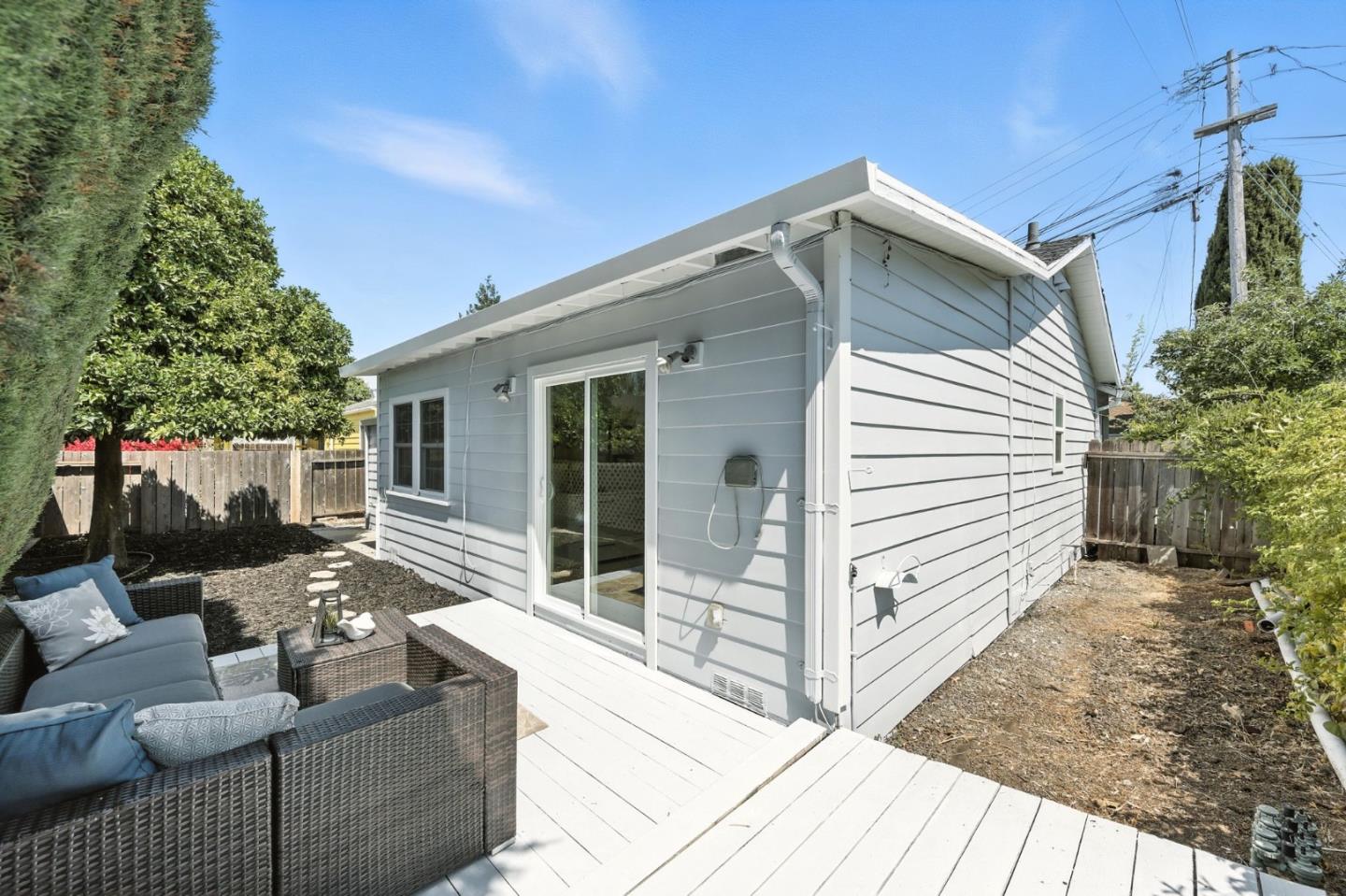 Detail Gallery Image 22 of 23 For 6 Clinton Ct, Redwood City,  CA 94061 - 2 Beds | 1 Baths