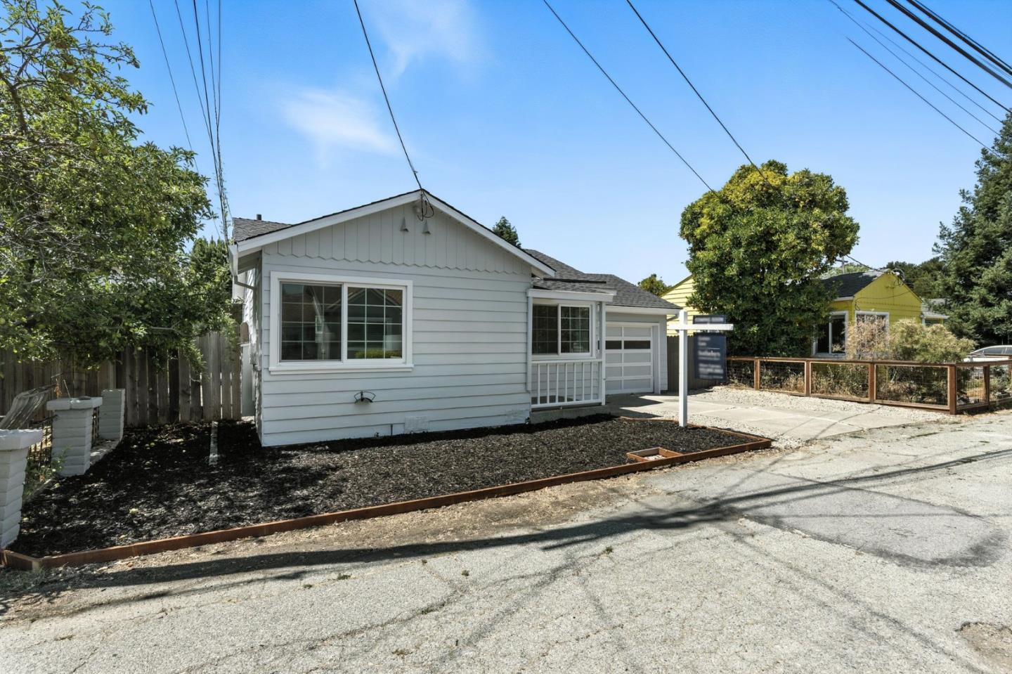 Detail Gallery Image 4 of 23 For 6 Clinton Ct, Redwood City,  CA 94061 - 2 Beds | 1 Baths
