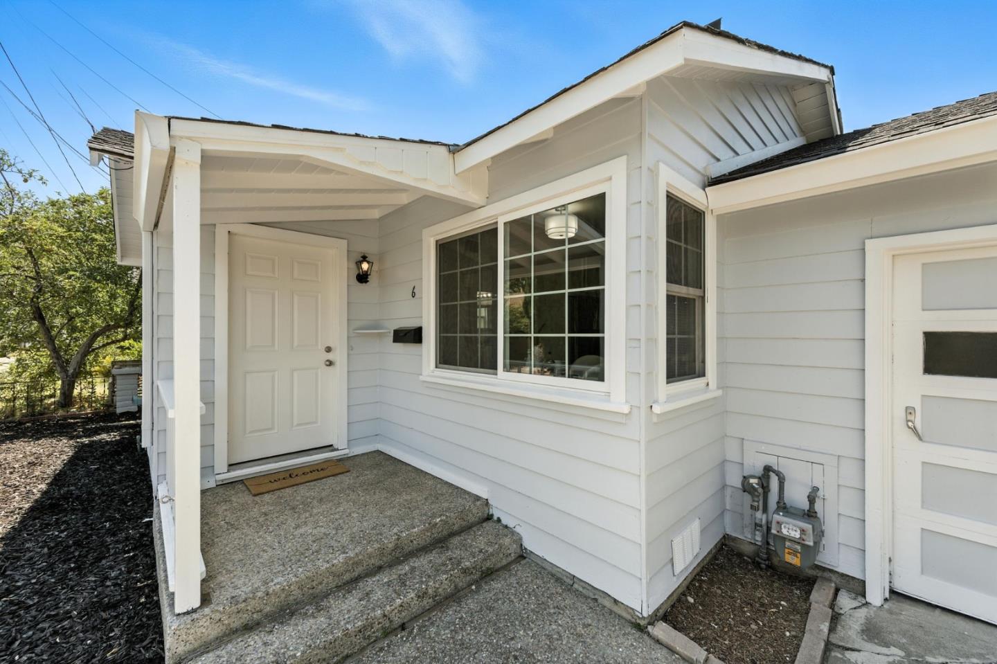 Detail Gallery Image 5 of 23 For 6 Clinton Ct, Redwood City,  CA 94061 - 2 Beds | 1 Baths