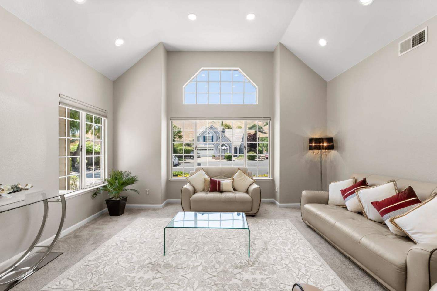 Detail Gallery Image 2 of 21 For 38173 Canyon Oaks Ct, Fremont,  CA 94536 - 4 Beds | 3 Baths
