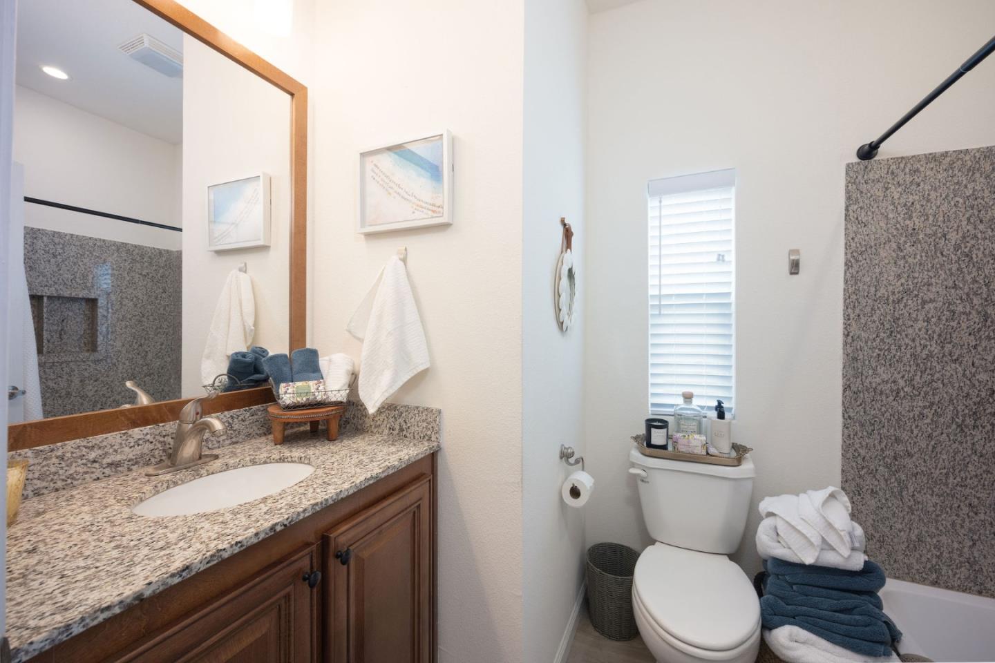 Detail Gallery Image 19 of 32 For 22 Seascape Dr #22,  Half Moon Bay,  CA 94019 - 3 Beds | 2 Baths