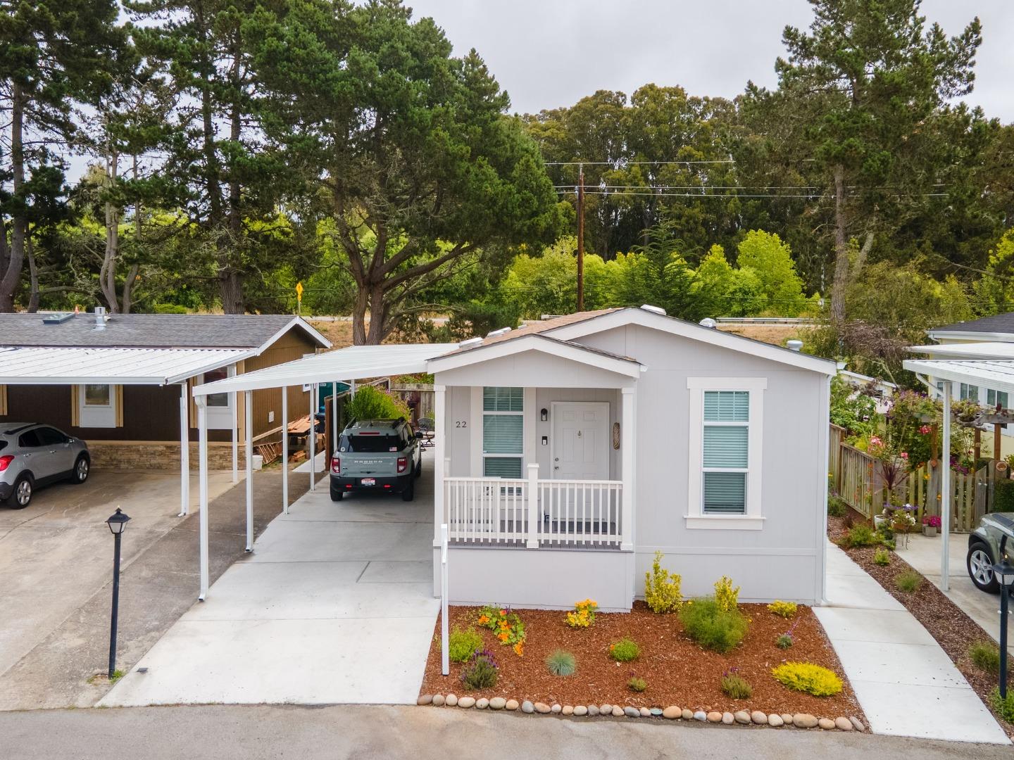 Detail Gallery Image 3 of 32 For 22 Seascape Dr #22,  Half Moon Bay,  CA 94019 - 3 Beds | 2 Baths