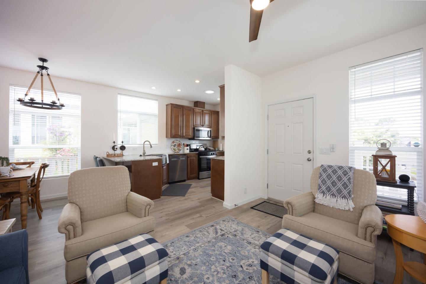 Detail Gallery Image 7 of 32 For 22 Seascape Dr #22,  Half Moon Bay,  CA 94019 - 3 Beds | 2 Baths